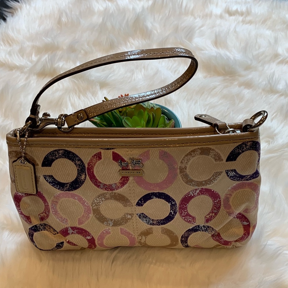Coach Wristlet/Clutch - Brand New, never used! - Picture 4 of 6
